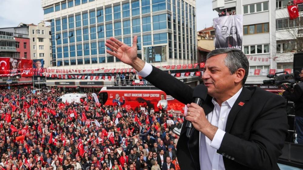 &Ouml;zg&uuml;r &Ouml;zel&rsquo;den ara se&ccedil;im hamlesi: İstifa dahil t&uuml;m adımlar atılabilir 