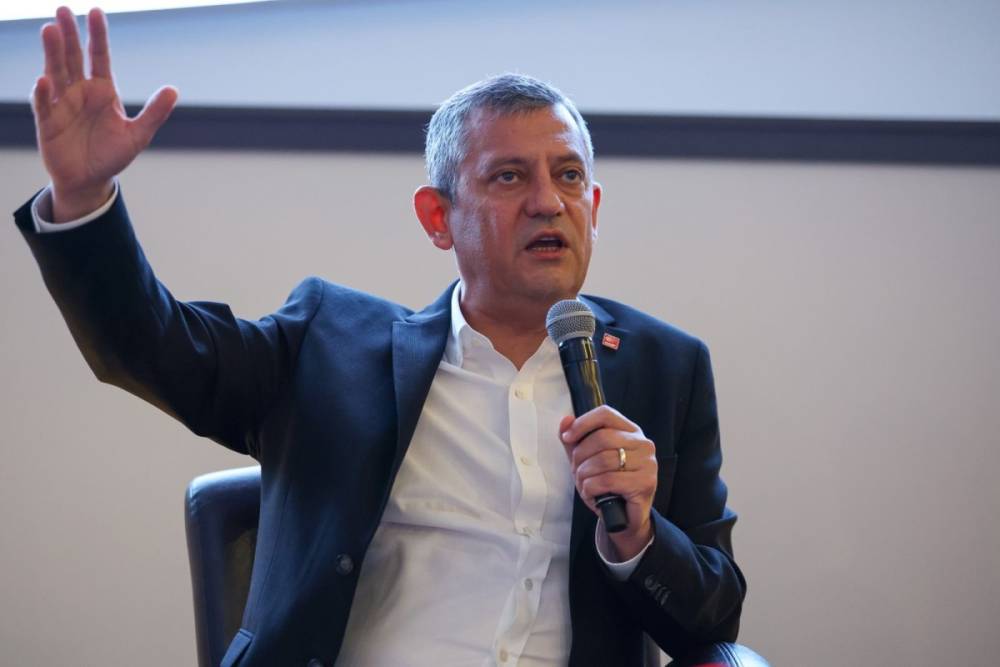 Özgür Özel'den 'kayyım' çıkışı: ‘En fazla 6 gün durur’ 