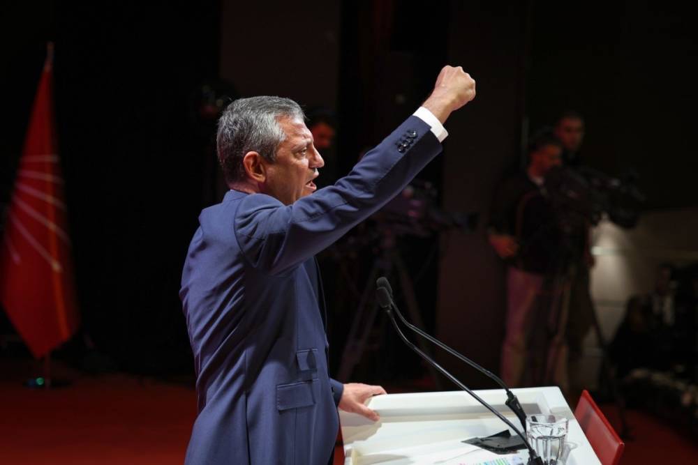 CHP İstanbul İl Başkanlığı’nda kriz: Saat saat gelişmeler 