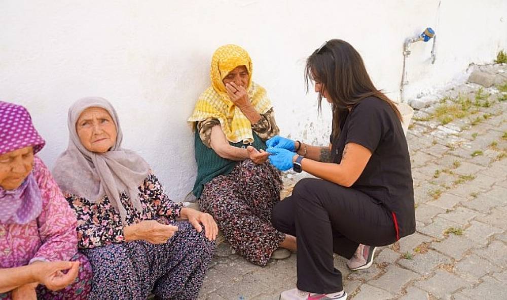 Seferihisar Belediyesi sağlık hizmetini k&ouml;ylere taşıyor