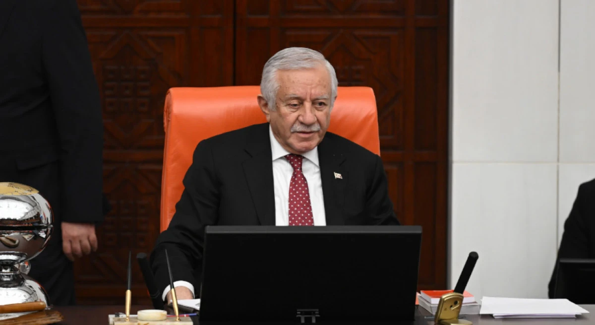 Sosyal Medya ve Doğum İzni Yasası Meclis&rsquo;ten Ge&ccedil;ti, Yeni D&uuml;zenlemelerin İ&ccedil;eriğinde Ne Var? 